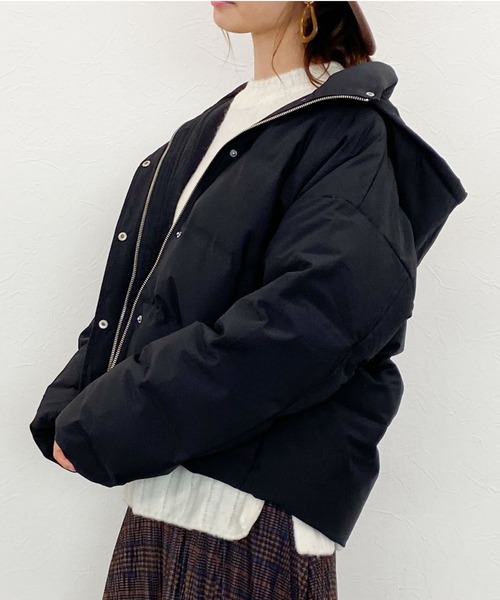 archives（アルシーヴ）の「ホワイトグースシームレスフードダウン（ダウンジャケット/コート・レディース・ブラック/アイボリー/グレー系その他・MEDIUM）」の9枚目の写真