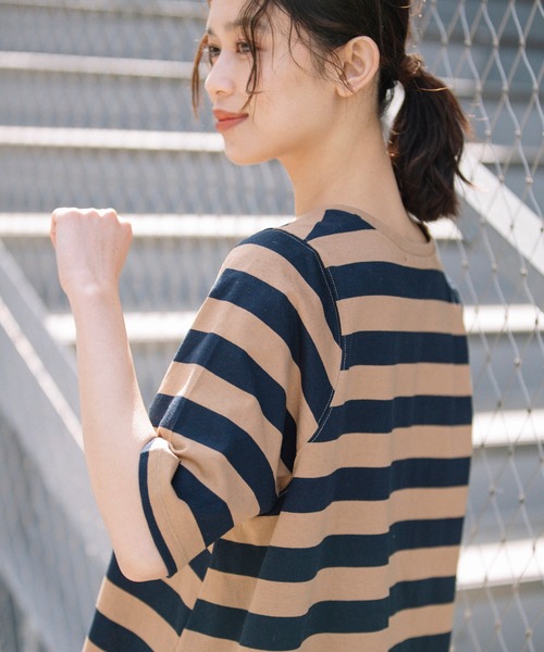 Munich(ミューニック)の「コットンボーダー フレアTシャツ(Tシャツ/カットソー・レディース・ホワイト/グリーン/キャメル・FREE)」の5枚目の写真