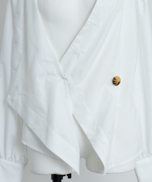 SHEER flow（シアーフロウ）の「【インフルエンサー Yukiko Sanoプロデュースアイテム】カシュクールボタンブラウス（シャツ/ブラウス・レディース・オフホワイト・FREE）」の13枚目の写真