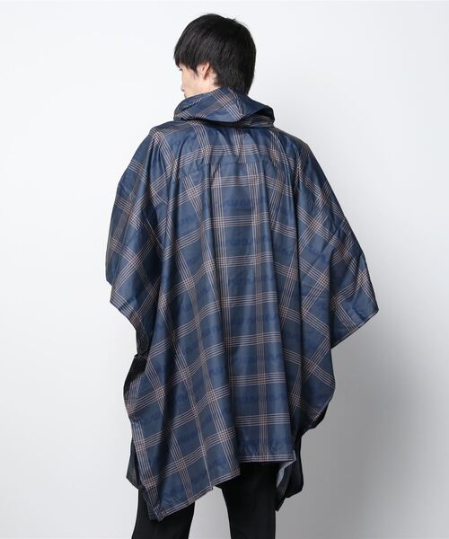 低価格で大人気の NSW U NIKE（ナイキ）の「NIKE WVN ナイキ / SHWR PONCHO 小物