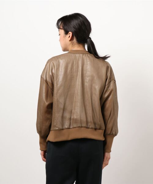 audrey and john wad（オードリーアンドジョンワッド）の「ノーカラーシアーブルゾン（ブルゾン・レディース・ベージュ/ブラック・M）」の3枚目の写真