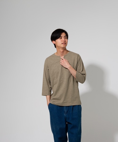 Blue Standard (ブルースタンダード)の「【BLUE STANDARD】オーガニックコットン スラブ7分袖キーネックTシャツ サスティナビリティアイテム(Tシャツ/カットソー・メンズ・ブラック/ブラウン/ホワイト/ネイビー/オリーブ・X-LARGE/SMALL/LARGE/MEDIUM)」の5枚目の写真