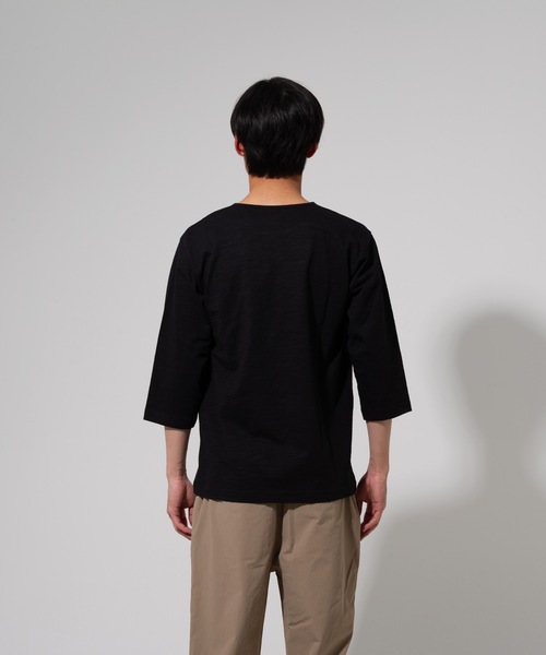Blue Standard (ブルースタンダード)の「【BLUE STANDARD】オーガニックコットン スラブ7分袖キーネックTシャツ サスティナビリティアイテム(Tシャツ/カットソー・メンズ・ブラック/ブラウン/ホワイト/ネイビー/オリーブ・X-LARGE/SMALL/LARGE/MEDIUM)」の15枚目の写真