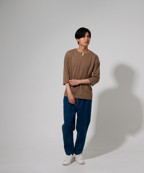 Blue Standard (ブルースタンダード)の「【BLUE STANDARD】オーガニックコットン スラブ7分袖キーネックTシャツ サスティナビリティアイテム(Tシャツ/カットソー・メンズ・ブラック/ブラウン/ホワイト/ネイビー/オリーブ・X-LARGE/SMALL/LARGE/MEDIUM)」の17枚目の写真