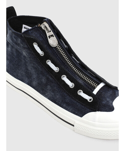 DIESEL(ディーゼル)の「メンズ ウォッシュドデニム ミドルカットスニーカー(スニーカー・メンズ・インディゴブルー・42/41/44/40/43)」の4枚目の写真