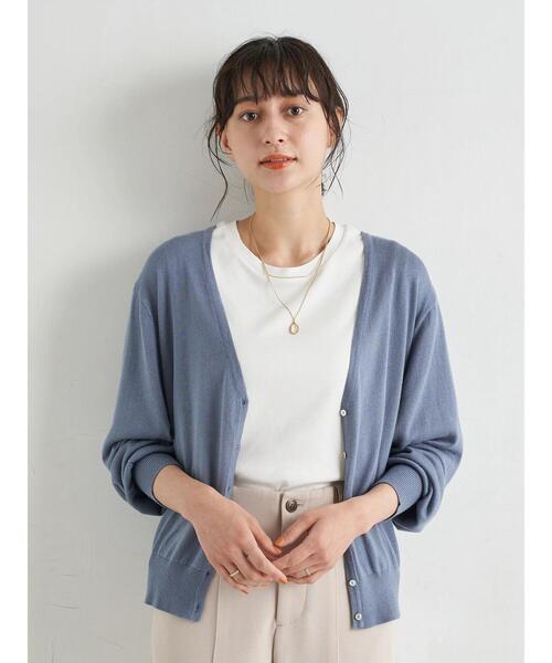 earth music&ecology（アースミュージックアンドエコロジー）の「Vネックニットカーディガン ＊（カーディガン/ボレロ・レディース・ブラック/ホワイト系その他2/オフホワイト/ブルー・FREE）」の8枚目の写真