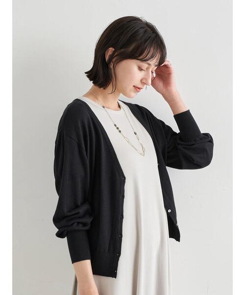 earth music&ecology（アースミュージックアンドエコロジー）の「Vネックニットカーディガン ＊（カーディガン/ボレロ・レディース・ブラック/ホワイト系その他2/オフホワイト/ブルー・FREE）」の12枚目の写真