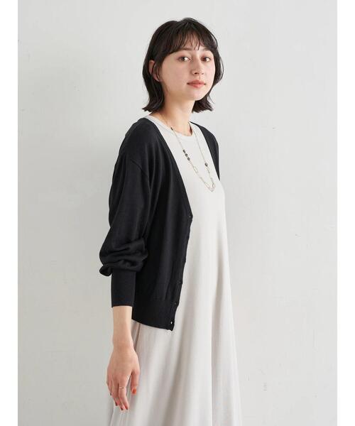 earth music&ecology（アースミュージックアンドエコロジー）の「Vネックニットカーディガン ＊（カーディガン/ボレロ・レディース・ブラック/ホワイト系その他2/オフホワイト/ブルー・FREE）」の13枚目の写真