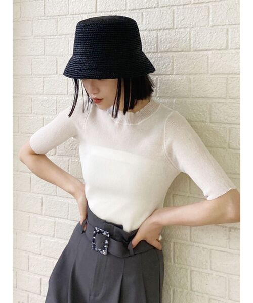 MURUA（ムルーア）の「シアーミニマルハーフスリーブトップス（ニット/セーター・レディース・ブラック/グリーン/オフホワイト/グレー・FREE）」の6枚目の写真