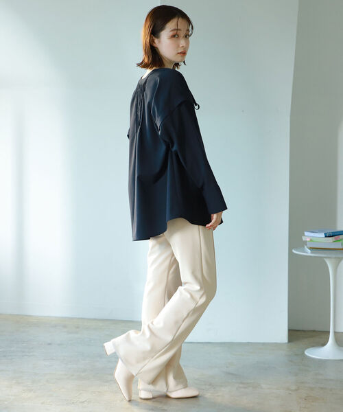 BeAMS DOT（ビームスドット）の「【WEB限定】BeAMS DOT / 2way ピンタックブラウス（シャツ/ブラウス・レディース・ホワイト/ブラック・FREE）」の12枚目の写真