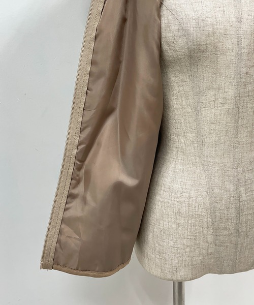 LUGIVA(ルギヴァ)の「ボアライナー付マウンテンパーカー(ライナー取り外し可能)(マウンテンパーカー・レディース・ブラック/ベージュ・M)」の15枚目の写真