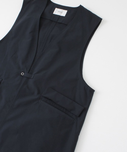 unify（ユニファイ）の「UNIFY　Cotton Nylon Vest（ベスト・レディース・ベージュ/ネイビー・ONE）」の8枚目の写真