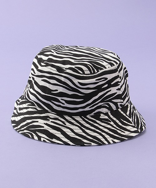 LOVETOXIC（ラブトキシック）の「カレッジ刺しゅうバケットハット（ハット・キッズ・アイボリー/サックスブルー/ブラック/マルチ・FREE）」の7枚目の写真