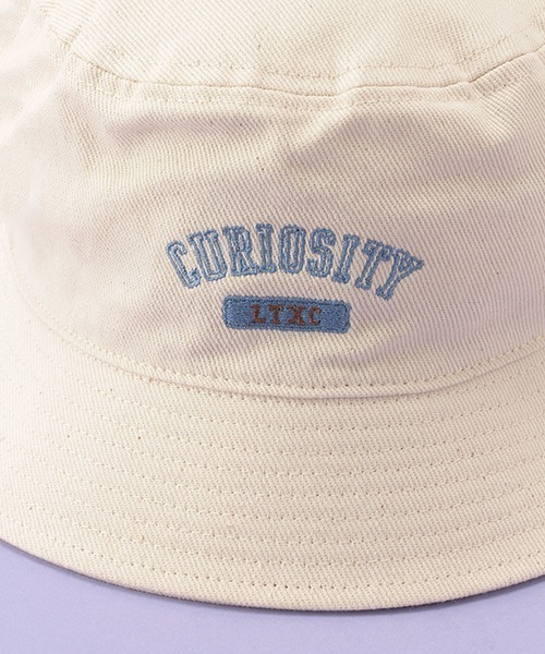 LOVETOXIC（ラブトキシック）の「カレッジ刺しゅうバケットハット（ハット・キッズ・アイボリー/サックスブルー/ブラック/マルチ・FREE）」の10枚目の写真