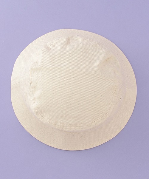 LOVETOXIC（ラブトキシック）の「カレッジ刺しゅうバケットハット（ハット・キッズ・アイボリー/サックスブルー/ブラック/マルチ・FREE）」の12枚目の写真