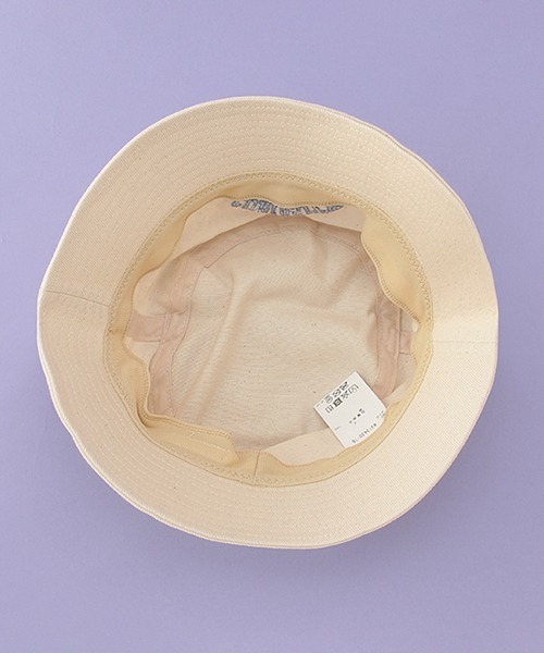 LOVETOXIC（ラブトキシック）の「カレッジ刺しゅうバケットハット（ハット・キッズ・アイボリー/サックスブルー/ブラック/マルチ・FREE）」の13枚目の写真