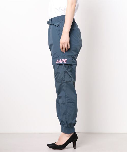AAPE BY A BATHING APE(エーエイプバイアベイシングエイプ)の「AAPE PANTS(カーゴパンツ・レディース・ダークグレー/ベージュ系その他2・SMALL/MEDIUM/X-SMALL/XX-SMALL)」の4枚目の写真