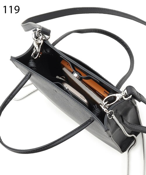 tk.TAKEO KIKUCHI（ティーケータケオキクチ）の「◆【WEB限定】3WAYスクエアバッグ（ショルダーバッグ・メンズ・ブラック/サンドベージュ/ボルドー/ブラック系/ブラック系5・00）」の8枚目の写真