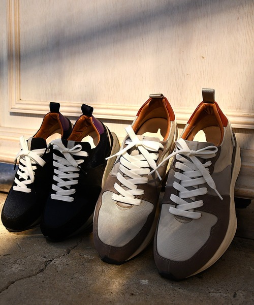 Johnbull Private labo（ジョンブルプライベートラボ）の「WEB限定【EARLE×JOHNBULL】別注スニーカー（スニーカー・メンズ・ネイビー/ベージュ・37/40/42/44/39）」の3枚目の写真