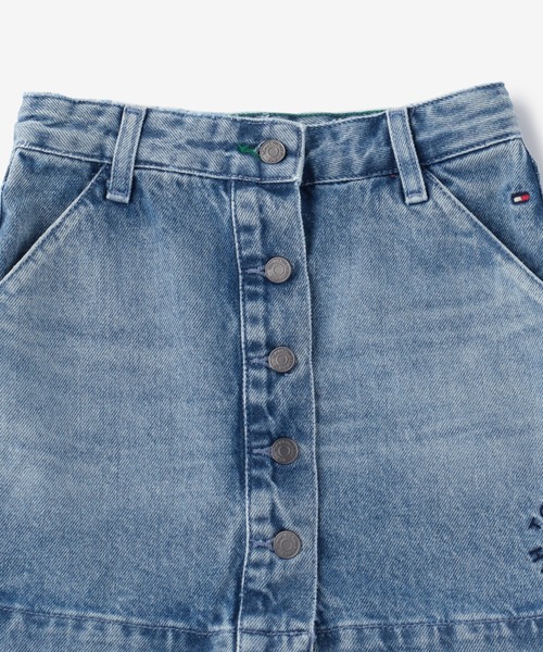 TOMMY HILFIGER(トミーヒルフィガー)の「GIRLS デニムAラインスカート(デニムスカート・キッズ・ブルー・110cm/100cm/120cm)」の4枚目の写真