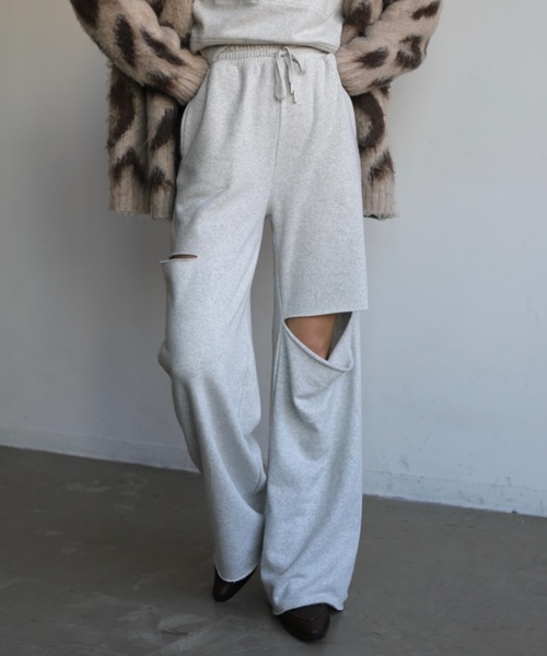 BLONDEY（ブロンディ）の「ヘビーウェイトスリットパンツ（スウェットパンツ・レディース・ブラック/グレー/ナチュラル・FREE）」の4枚目の写真