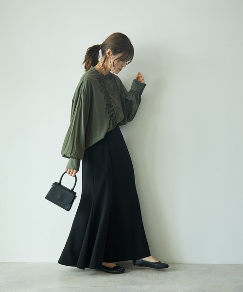 ECRIRE（エクリール）の「【yun_wearコラボ】BIGシルエットスタンドカラーピンタックロングスリーブブラウス（シャツ/ブラウス・レディース・ブラック/ベージュ/ブラウン/カーキ/オフホワイト・M）」の20枚目の写真