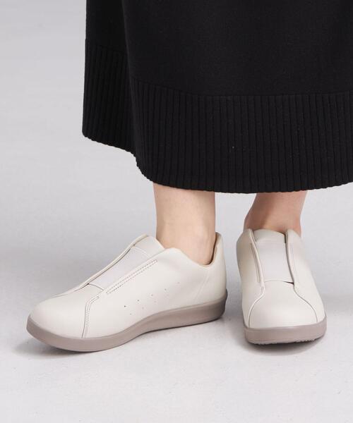 green label relaxing（グリーンレーベルリラクシング）の「【WEB限定】＜810s(エイトテンス)＞ KITCHE スニーカー（スニーカー・レディース・ホワイト/ブラック/ライトグレー・22.5cm/23cm/23.5cm/24cm/24.5cm/25cm）」の3枚目の写真