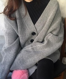 ゆったりシルエットVネックカーディガン