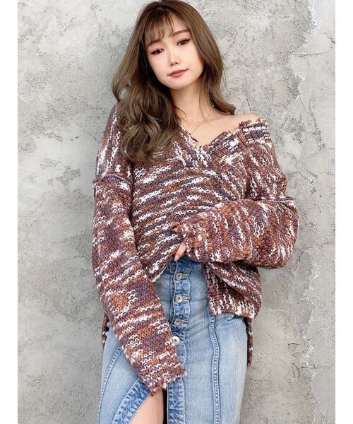 GYDA(ジェイダ)の「スペースダイヤーンVネックBIG ニット TOPS(ニット/セーター・レディース・グレー/ネイビー/ブラウン・FREE)」の17枚目の写真