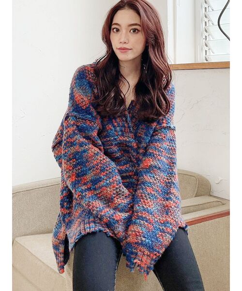 GYDA(ジェイダ)の「スペースダイヤーンVネックBIG ニット TOPS(ニット/セーター・レディース・グレー/ネイビー/ブラウン・FREE)」の13枚目の写真