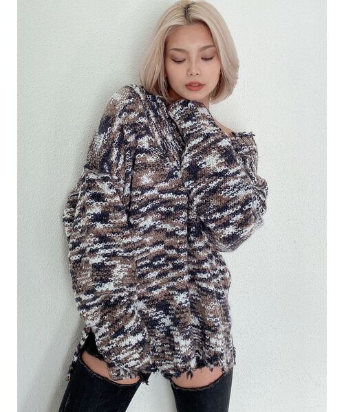 GYDA(ジェイダ)の「スペースダイヤーンVネックBIG ニット TOPS(ニット/セーター・レディース・グレー/ネイビー/ブラウン・FREE)」の15枚目の写真