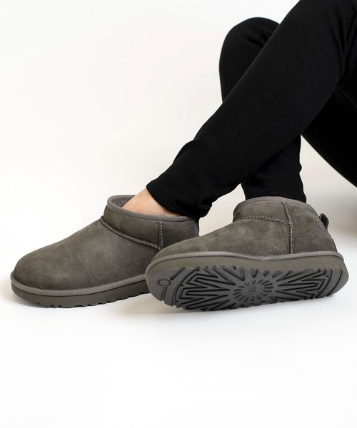 UGG(アグ)の「【UGG】CLASSIC ULTRA MINI ウルトラミニブーツ(ブーツ・レディース・ブラック/グレー/ブラウン・23/24/25)」の10枚目の写真