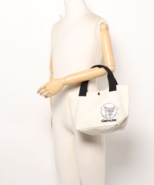BIRTHDAY BAR（バースデイバー）の「【Gremlins グレムリン】ギズモ 刺繍トート（トートバッグ・レディース・オフホワイト・フリー）」の9枚目の写真
