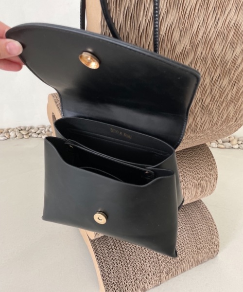 Didot.showroom（ディドット ショールーム）の「accordion bag / アコーディオン台形ハンドルバッグ（ハンドバッグ・レディース・ブラック/イエロー/アイボリー・FREE）」の15枚目の写真