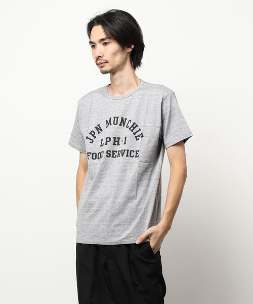 THE PENNY（ザペニー）の「JPN MUNCHIE FOOD SERVICE TEE（Tシャツ/カットソー・メンズ・ホワイト/グレー・38/40/42/36）」の2枚目の写真