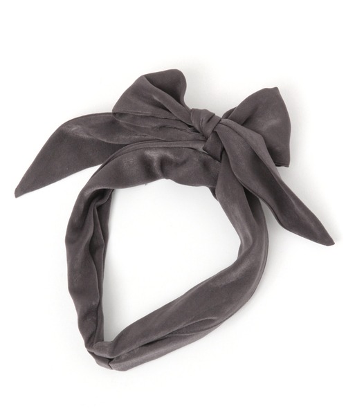 studio CLIP（スタディオクリップ）の「Aアレンジリボンカチューシャ（カチューシャ・レディース・ライトグレー/チャコール・FREE）」の2枚目の写真