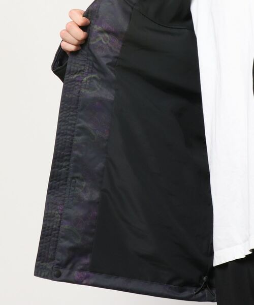 NANO universe（ナノユニバース）の「LOGOS WHITE/別注　裏タフタマウンテンパーカー（マウンテンパーカー・メンズ・その他1/ブラック・M/S/L）」の3枚目の写真