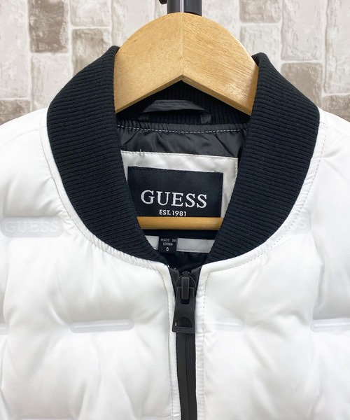 Guess（ゲス）の「エンボス加工ロゴデザインキルト中綿MA-1ブルソン（MA-1・メンズ・ブラック/ホワイト・L/M/XL/S）」の7枚目の写真