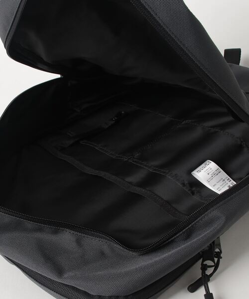 Alpha Industries（アルファインダストリーズ）の「ポリエステルコーデュラ 2ルームデイパック（バックパック/リュック・メンズ・ブラック/グレー系その他・FREE）」の5枚目の写真