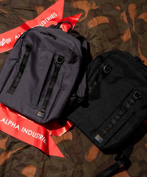 Alpha Industries（アルファインダストリーズ）の「ポリエステルコーデュラ 2ルームデイパック（バックパック/リュック・メンズ・ブラック/グレー系その他・FREE）」の2枚目の写真