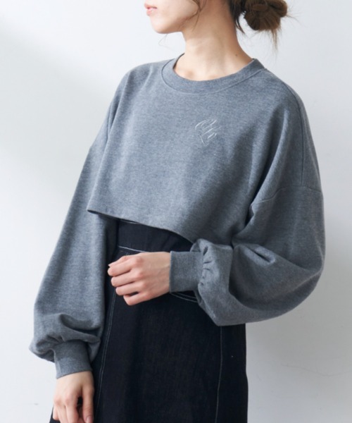 OLIVE des OLIVE(オリーブデオリーブ)の「クロップド丈トップス(Tシャツ/カットソー・レディース・チャコールグレー/オフホワイト/ミント・FREE)」の1枚目の写真