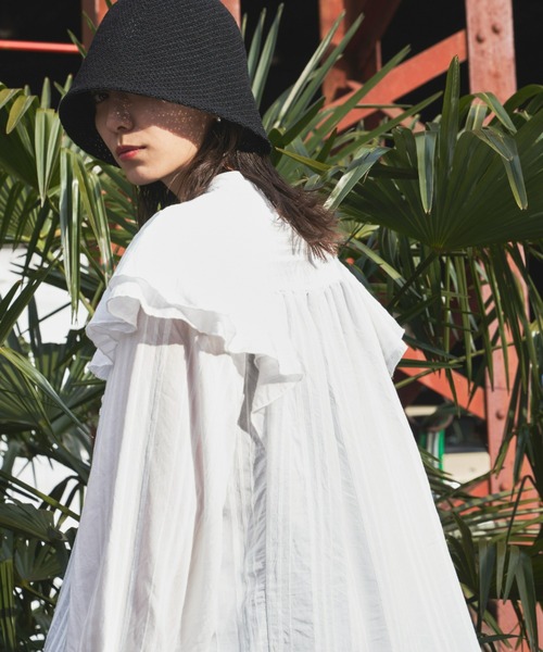 Auntie Rosa Holiday(アンティローザホリデー)の「ドビーストライプフリルブラウス(シャツ/ブラウス・レディース・グリーン/オフホワイト・FREE)」の10枚目の写真