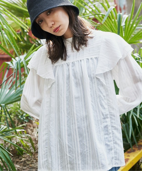 Auntie Rosa Holiday(アンティローザホリデー)の「ドビーストライプフリルブラウス(シャツ/ブラウス・レディース・グリーン/オフホワイト・FREE)」の3枚目の写真