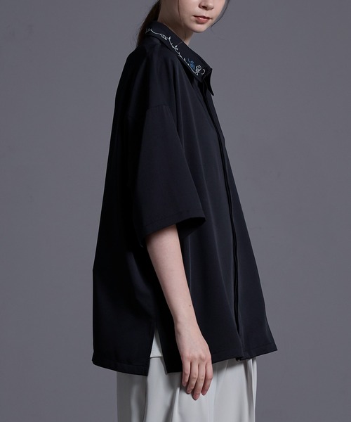 Loose/ルース(ルース)の「ドレープトロミ ハーフスリーブ刺繍シャツ【セットアップ対応】(シャツ/ブラウス・メンズ・ホワイト/ブラック/チャコールグレー/グレイッシュブルー/ライトグレー・S/M/L/XS)」の19枚目の写真