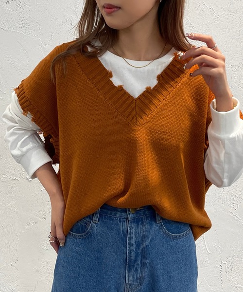 apres jour mignon(アプレジュールミニョン)の「ダメージニットベスト【ZOZOTOWN限定アイテム】(ベスト・レディース・ブラック/オレンジ/グリーン/アイボリー・X-LARGE/フリー)」の4枚目の写真