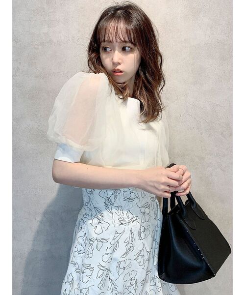 dazzlin(ダズリン)の「チュールスリーブシアーニットトップス(ニット/セーター・レディース・オフホワイト/アイボリー/ラベンダー/ベージュ/グリーン/ブルー・FREE)」の7枚目の写真