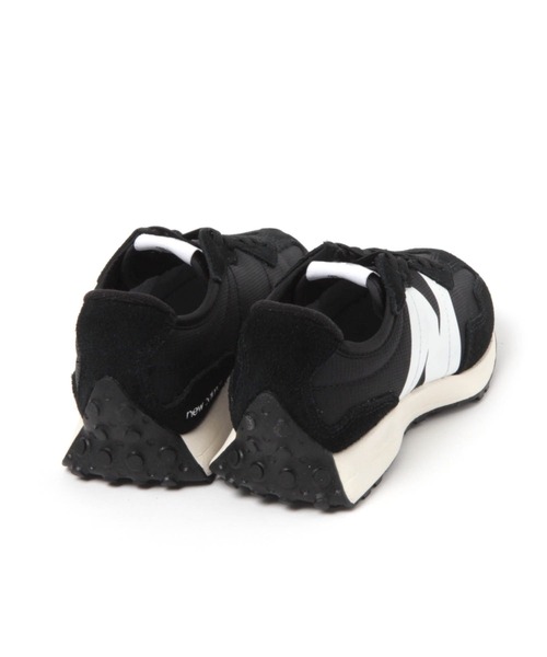 NEW BALANCE(ニューバランス)の「【new balance(ニューバランス)】327(KIDS)(スニーカー・キッズ・グレー/ブラック・21.0cm/19.0cm/20.0cm/17.0cm/18.0cm)」の5枚目の写真