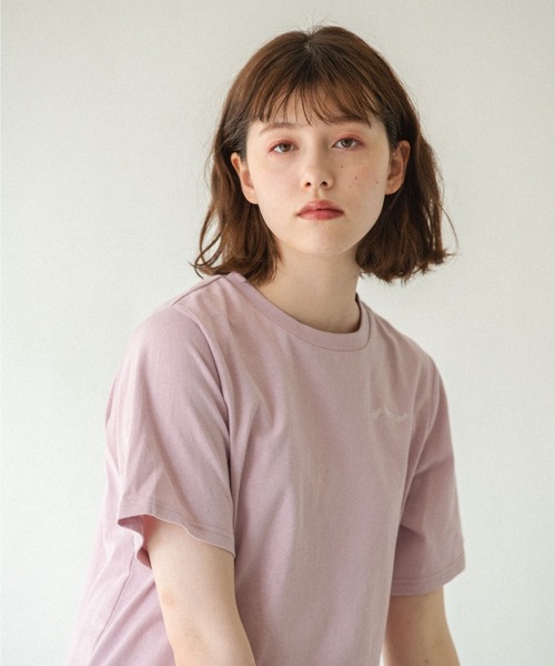 idem（イデム）の「idem logo T-shirt/idemロゴ刺繍Tシャツ（Tシャツ/カットソー・レディース・ホワイト/ブラック/パープル・FREE）」の13枚目の写真