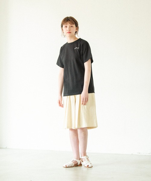 idem（イデム）の「idem logo T-shirt/idemロゴ刺繍Tシャツ（Tシャツ/カットソー・レディース・ホワイト/ブラック/パープル・FREE）」の18枚目の写真