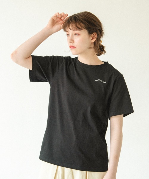 idem（イデム）の「idem logo T-shirt/idemロゴ刺繍Tシャツ（Tシャツ/カットソー・レディース・ホワイト/ブラック/パープル・FREE）」の6枚目の写真